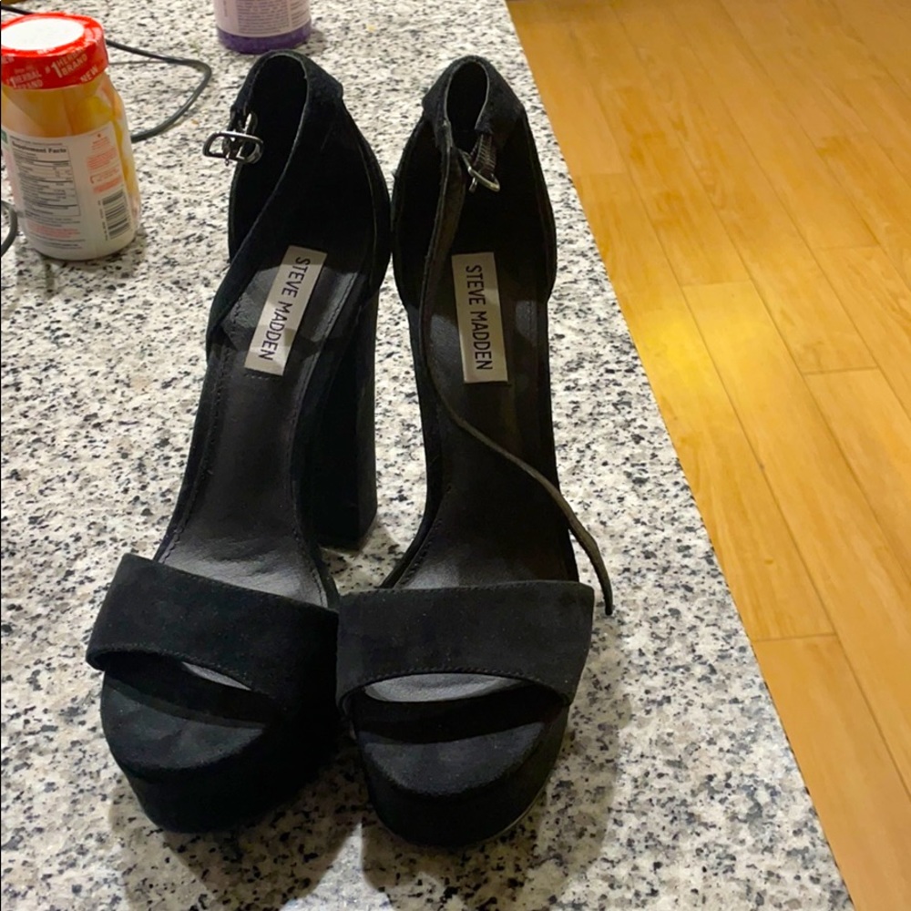 RARE VELVET BLOCK STEVE MADDEN HEELS